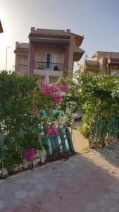 Cheerful 3-bedroom villa with pool فيلا مميزة ببسين خاص