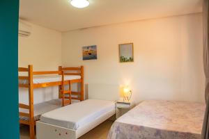 Casa em cond fechado em Barra de Santo Antonio AL