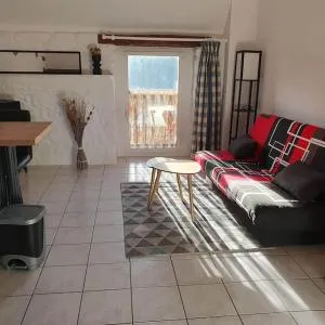 STUDIO NID COSY avec piscine - 滨海勒维维耶