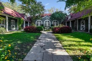 Goodstone Inn & Restaurant - Upperville