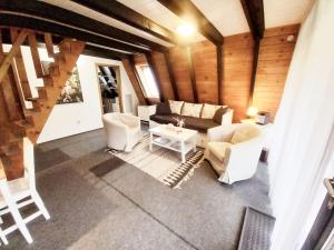 Gemütliches Ferienhaus mit sonniger Terrasse Frankenwald nähe Badesee Smart-TV