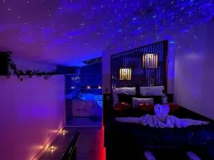 Suite romantique Spa Balnéothérapie - 克莱