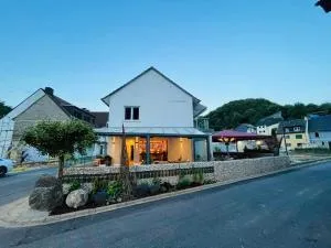 WEiNECK Altenahr - Binzenbach