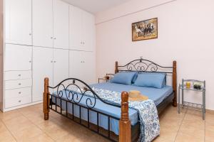 Nick & Debbies two-storey apartment