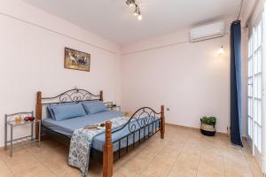 Nick & Debbies two-storey apartment