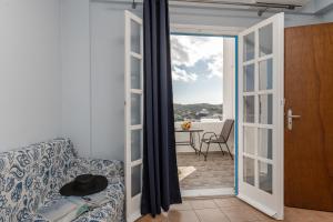 Nick & Debbies two-storey apartment