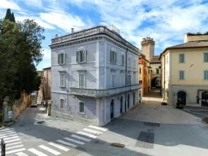 Palazzo Fontana - Pietra Rossa