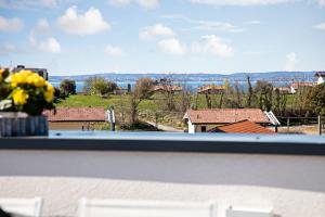 ZOE - Regarda Travel