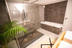 Villas Love Room Suite romantique avec jacuzzi et cinema privatif : photos des chambres