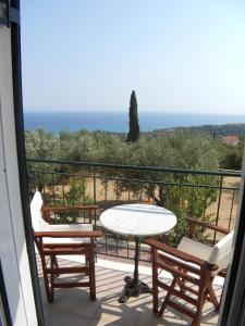 Studio with Sea View room in Apsedes Studios