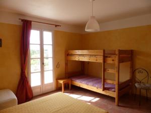 B&B / Chambres d'hotes La Ferme du petit Segries Bed and Breakfast : photos des chambres