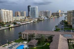 BeachWalk Studio Apmt 2 Beds, amazing view - 146B