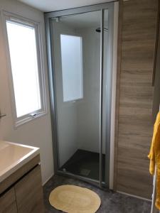 Campings Mobilhome Confort Moana 1-6 p, Camping Sen-Yan 5 Stars : Mobile Home