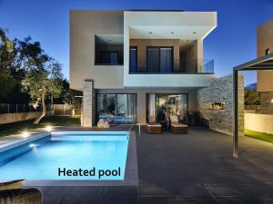 Aguacate Meliti with heated private swimming pool