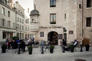 Appartements Maison du colombier : photos des chambres