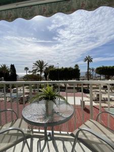 Apartamento 2 habitaciones frontal al mar 2