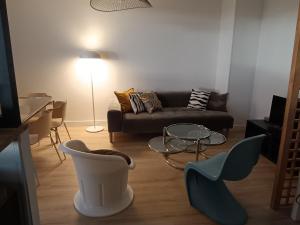 Appartements Chelles centre ville 2 chambres pres des bords de Marne 10 minutes a pieds de la Gare de Chelles-Gournay 5 minutes de la gare de Vaires-sur-Marne 20 minutes de Disneyland jusqu'a 5 couchages possibles : photos des chambres