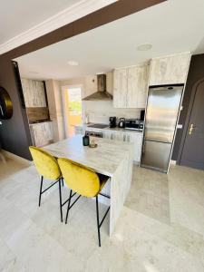 Penthouse au calme avec vue mer nature environnante et très grandes terrasses