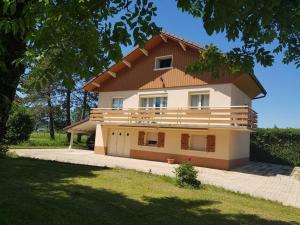 Maisons de vacances Maison bien etre avec sauna - Gite les 4 saisons - Lac de chalain : photos des chambres