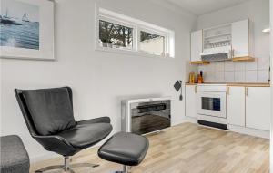 2 Bedroom Nice Apartment In Allinge