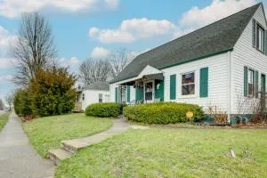 Beech Grove Vacation Rental with Private Yard - Beech Grove