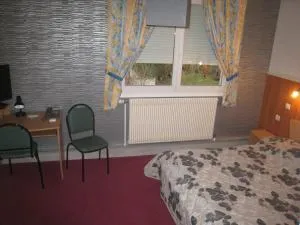 拉万丽酒店 - Monlet