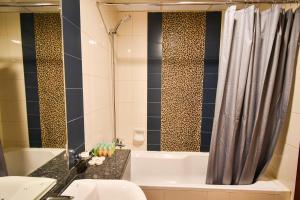 Scala Tower Central Chic with a twist studio
