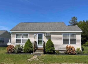 Cozy 2-Bedroom Cottage at Beach Dreams Resort! 1 Mile to the Beach and Downtown Areas