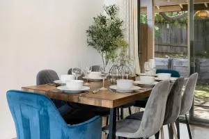 Delightful Home w Fireplace Patio Fire Pit - North Highlands