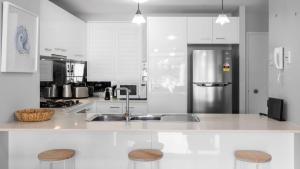 Water Views with a Splash of Luxury