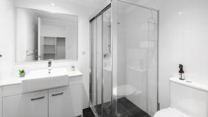 Water Views with a Splash of Luxury