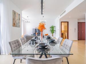 Spacious 2BR - Dubai Eye & Sea View - JBR