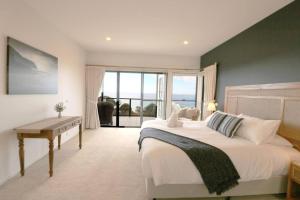 Villa paradiso - 5 bed - beach access - pool