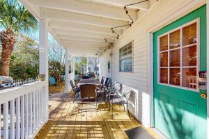 Cottages of Crystal Beach Sea La Vie