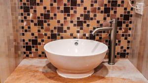 Madison 101 Hotel + Tower