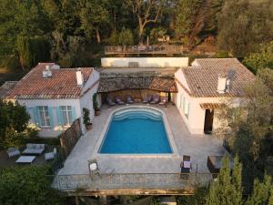 Maisons de vacances Pool House Matisse in large park : photos des chambres