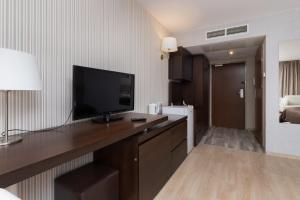 Seaside Studio with Balcony by Noclegi Renters