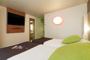 Hotels Campanile Villejust - za Courtaboeuf : Chambre Lits Jumeaux New Generation avec 2 Lits Simples et 1 Lit Junior