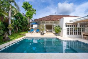Cozy & Charming Canggu 4BR Luxury Villa