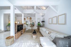 Cozy & Charming Canggu 4BR Luxury Villa