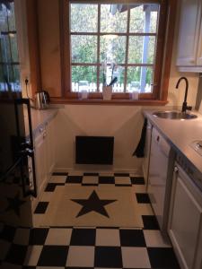 Lovely home in Inkoo by the sea