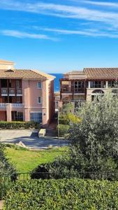 Cap Esterel Studio climatisé vue mer partielle