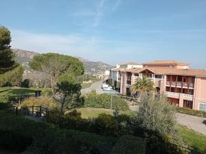 Cap Esterel Studio climatisé vue mer partielle