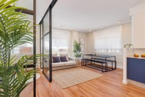 Sant Martí Apartment by Olala Homes