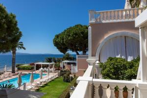 Hotels Hotel Les Mouettes - Les Collectionneurs : Charme : vue sur mer et terrasse