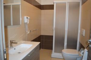 Double or Twin Room with Private Bathroom