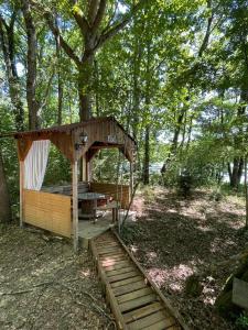 Campings Hebergement insolite, Location Yourte au bord du lac de mielan : photos des chambres