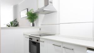 Apartment with Balcony room in El Coso