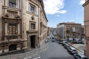 La casa di carta in piazza stesicoro