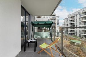 Spacious Studio with Balcony Zabłocie Kraków by Renters